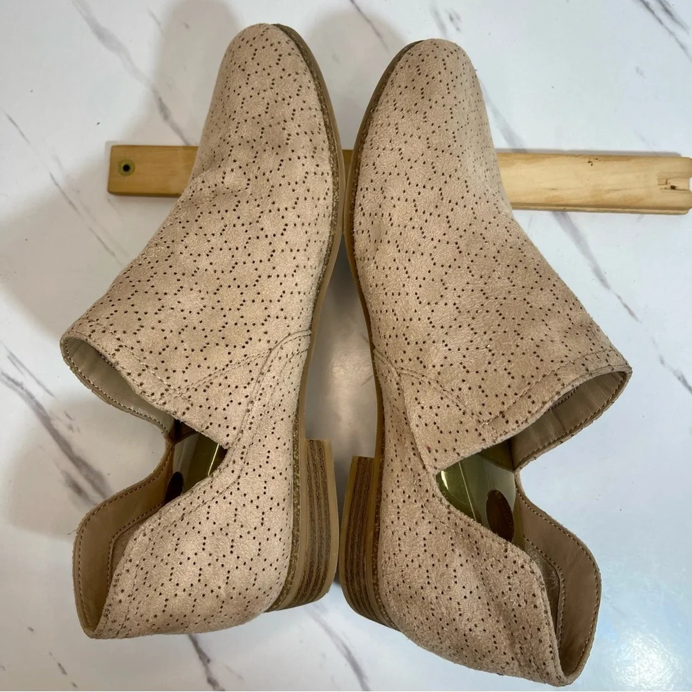 Dr. Scholl's Rate Cream Comfort Ankle Booties with Textured Pattern Size 10M